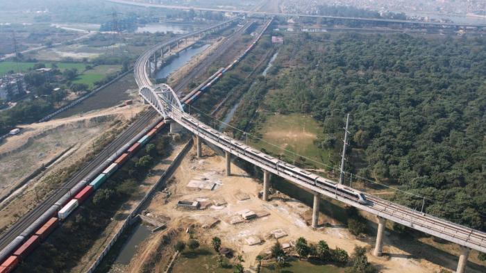 160 किमी प्रति घंटे की स्पीड |  भारत की सबसे तेज मेट्रो रेल: टेस्ट रन में आरआरटीएस रिकॉर्ड |  दिल्ली मेरठ RRTS भारत की सबसे तेज मेट्रो ट्रेन बन गई है