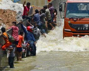 bengaluru-face-serious-flooding-problem