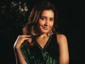 actress-raashii-khanna-latest-click