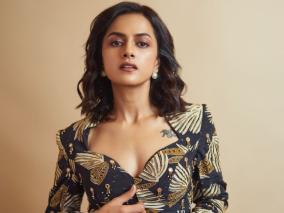 actress-shraddha-srinath-latest-click