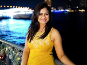 actress-ramya-paandiyan-latest-click