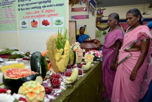 திருச்சியில் பாரம்பரிய உணவுப் பொருட்களை சுவைப்பதற்காக குவிந்த மக்கள்﻿