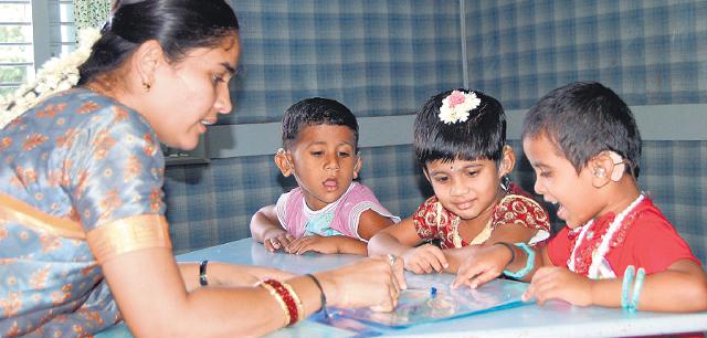 3 வயதுக்கு உட்பட்ட காதுகேளாத குழந்தைகளை பேச வைக்கலாம்: சென்னை பாலவித்யாலயா பள்ளியில் இலவச பயிற்சி | 3 வயதுக்கு உட்பட்ட காதுகேளாத ...