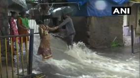 mumbai-rains-amid-heavy-showers-police-ask-people-to-travel-only-if-necessary