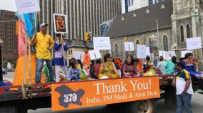 banners-supporting-abrogation-of-article370-seen-in-the-parade