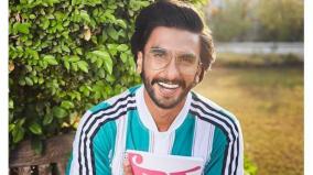 ranveer-singh-pays-visit-to-fan