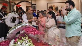 union-ministers-leaders-pay-last-respects-to-jaitley-at-bjp-headquarters