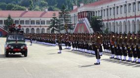 soldiers-taking-oath