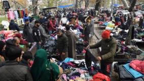 srinagar-flea-market-abuzz-with-shoppers