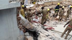pillar-of-a-private-marriage-hall-in-sivakasi-collapses-houses-nearby-gets-damaged-5-women-injured