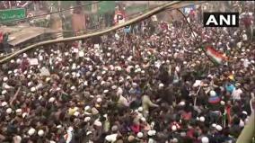 thousands-protest-against-citizenship-law-near-jama-masjid