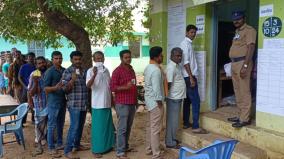 dindigul-confusion-in-ballot-paper-caused-small-interruption-in-polling