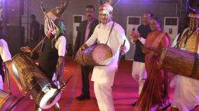 rahul-gandhi-kicks-off-tribal-dance-fest-in-raipur