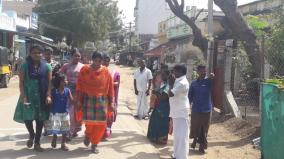 madurai-as-police-didn-t-take-stringent-action-candidates-canvass-people-near-booths