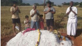 batlagundu-farmer-erects-memorial-for-his-dead-bull