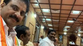 puduchery-congress-mla-took-selfie-in-assembly