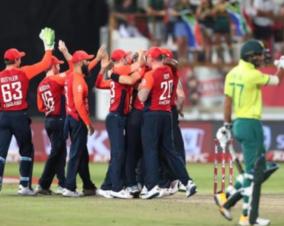 quinton-de-kock-s-record-quick-half-century-in-vain-as-moeen-ali-and-tom-curran-steal-the-show-england-wins