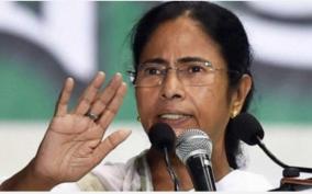 west-bengal-chief-minister-mamata-banerjee-seen-directing-officials-and-vendors-to-practice-social-distancing