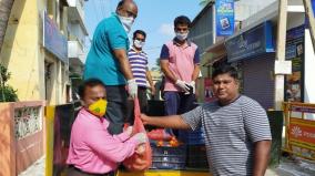 madurai-lawyers-sell-vegetables-to-avoid-public-come-outside-for-essential-needs