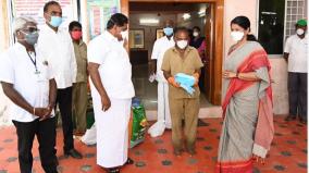 kanimozhi-mp-visits-gh-in-tutucorin-extends-help