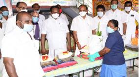 minister-kadambur-raju-gives-ppe-to-conservancy-workers