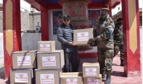 covid-19-army-distributes-pre-cooked-food-packets-to-needy-in-ladakh