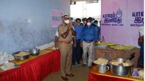 cops-on-covid-19-duty-given-free-food-commissioner-thanks-private-players