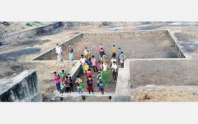 youth-cleans-pond