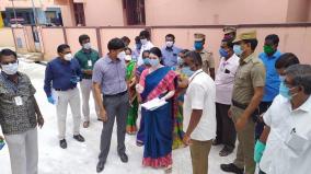 corona-virus-collector-makes-inspection-in-cotainment-zone-in-kovilpatti