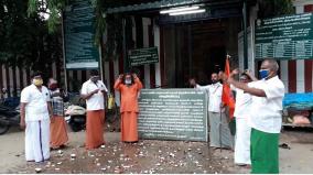 protest-in-palani-temple