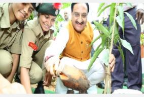 hrd-minister-encourages-students-to-join-onestudentonetree-campaign