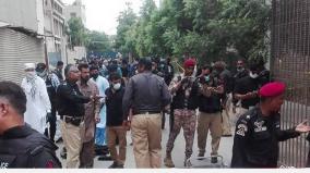 gunmen-attack-pakistan-stock-exchange-in-karachi-six-killed