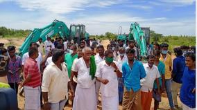people-oppose-illegal-sand-mining-in-sivagangai