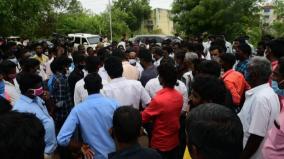 nellai-gh-relatives-protest