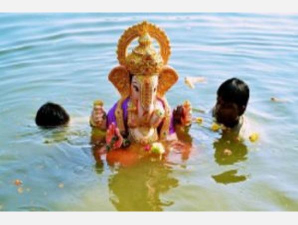 Permission of individuals to dissolve Ganesha idols in water bodies: High Court order