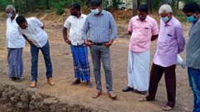 archealogy-department-commissioner-udayachandran-ias-inspects-in-sivakalai-adhichanallur