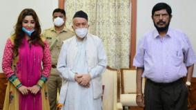 payal-ghosh-meets-maharashtra-governor-seeking-y-category-security