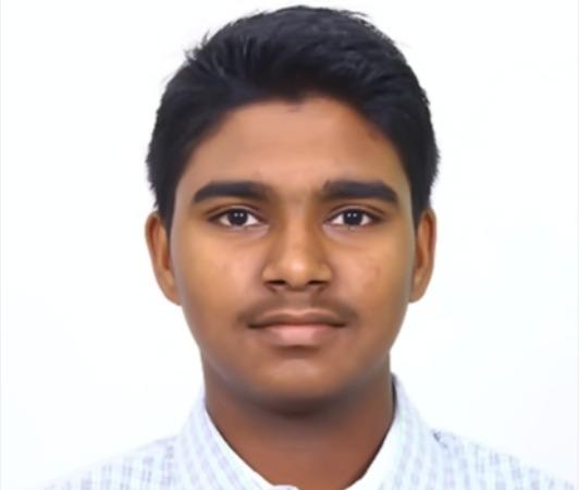 karaikkal-student-gets-700-marks-in-neet-exam