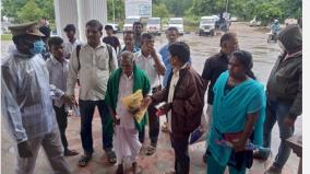 farmers-and-social-workers-staged-a-sit-in-protest-at-the-district-collector-s-office-today-claiming-that-quality-officials-were-refusing-to-provide-information-on-the-trichy-semi-circular-works