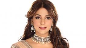 juhi-chawla-loses-diamond-earring-at-mumbai-airport-promises-to-reward-finder