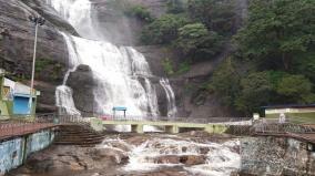 rain-lashes-tenkasi-courtallam-water-flow-increases