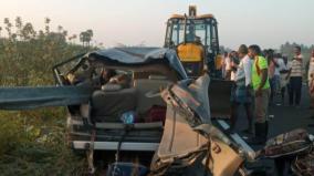 car-crash-in-keeranur-2-killed-including-a-child-from-chennai-8-people-were-injured