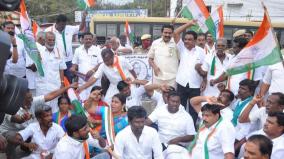 madurai-congress-protest-against-petrol-diesel-price-rice
