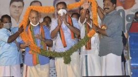 metro-man-e-sreedharan-formally-joins-bjp