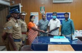 seizure-of-notebooks-near-karur