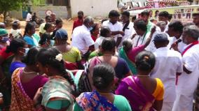 congress-candidate-welcomed-by-admk-councillor