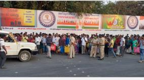 road-blockade-in-ambur-due-to-lack-of-bus-facilities-for-returning-home-voters-to-work