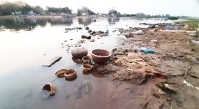 cloths-thrown-into-the-water