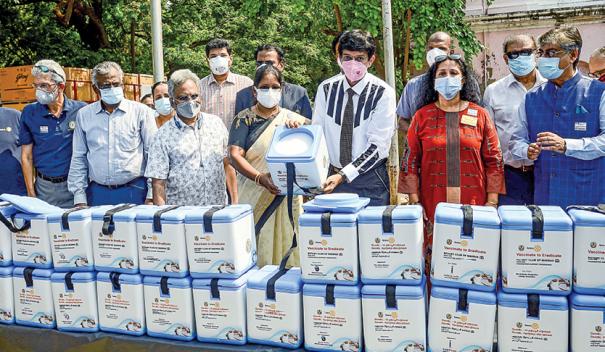 கரோனா தடுப்பூசியை பராமரிக்க ரூ.1 கோடி மதிப்பிலான உபகரணங்கள்: தமிழக அரசுக்கு வழங்கியது ரோட்டரி கிளப் ஆஃப் மெட்ராஸ்