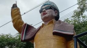 mgr-statue-damaged-in-trichy